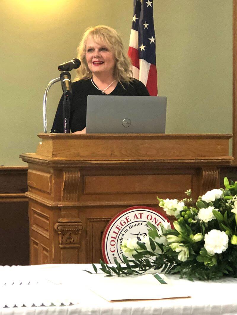 Joan MacDonald, DNP, MSN, RN, President & CEO of Helios Care, delivers the program’s keynote address. 