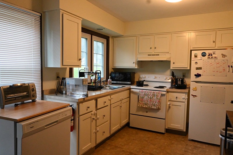 Fernleigh Apartment - Kitchen