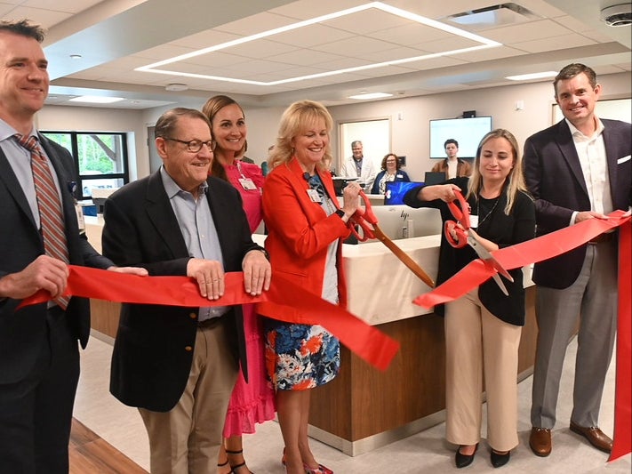 Ribbon Cutting 4x3
