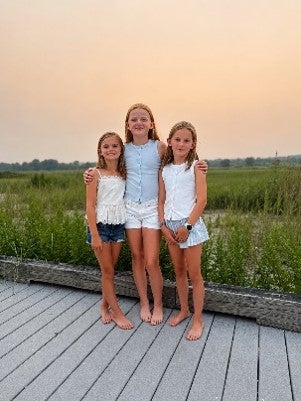 Beth Warren's daughters